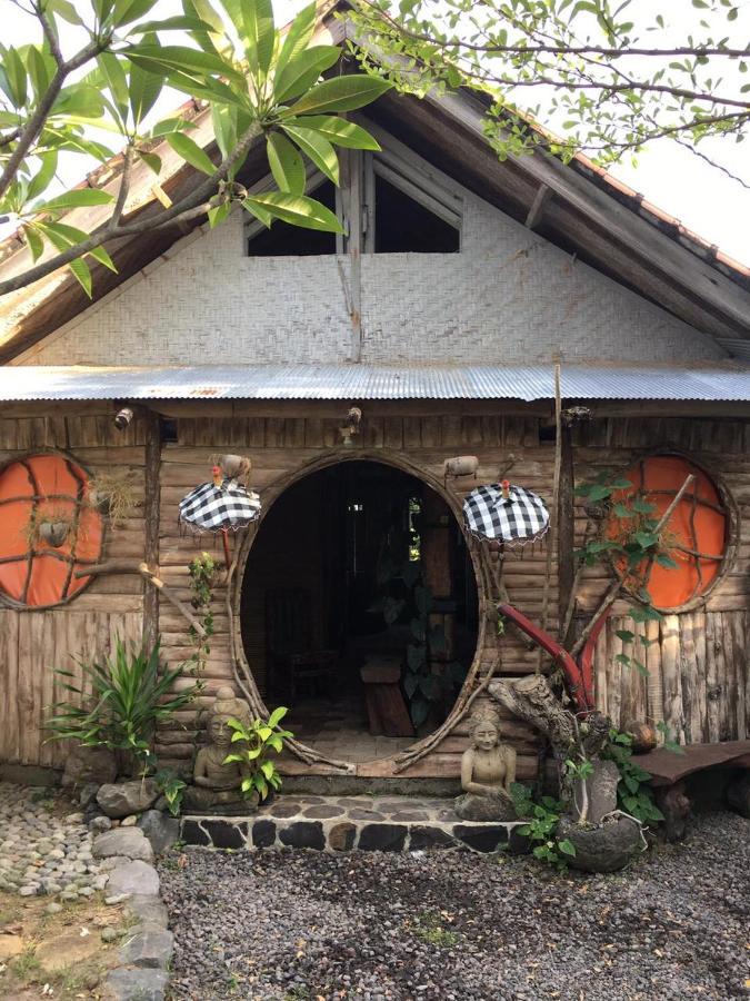 Sunrise Lodge & Lounge Singaraja  Exterior photo