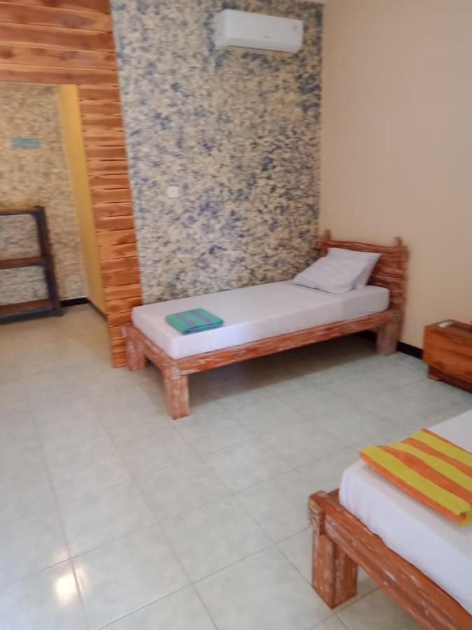 Sunrise Lodge & Lounge Singaraja  Exterior photo